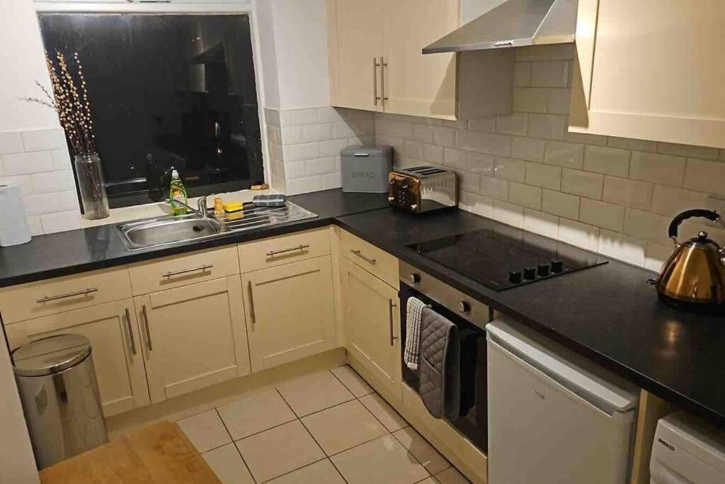Period Sea View Flat In Hastings Apartment Exterior photo